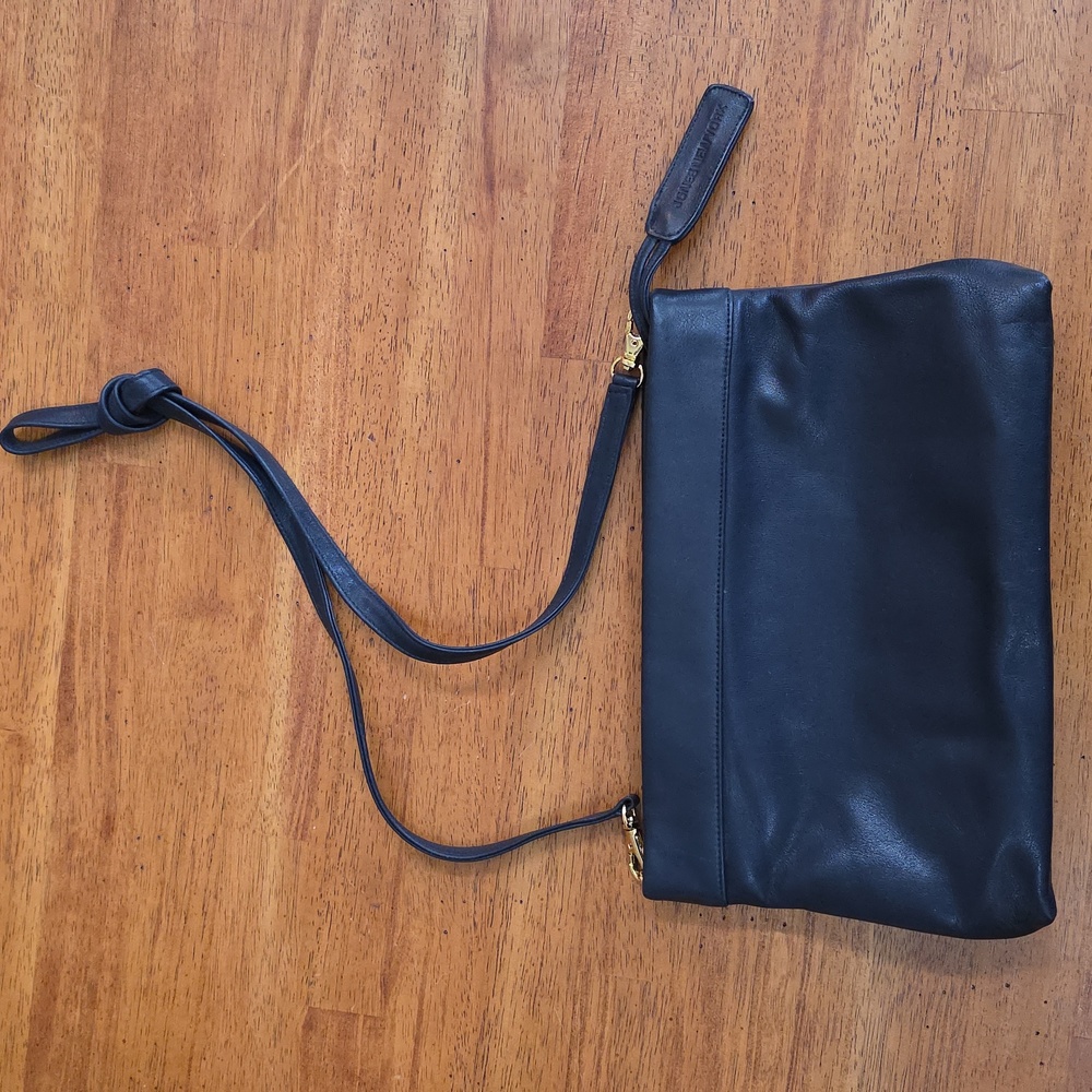Jones New York Vintage Navy Leather Crossbody Purse🦋